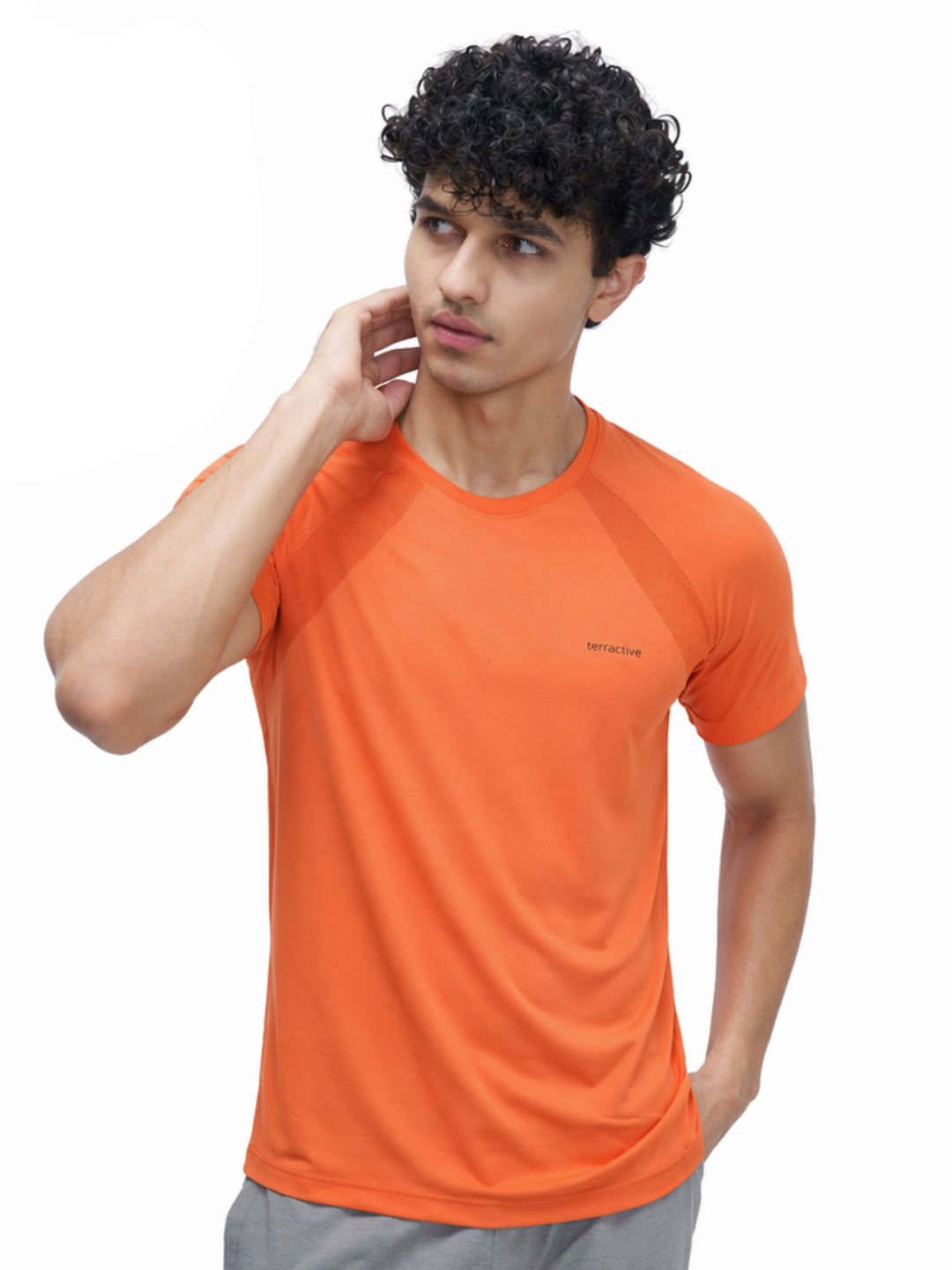 Seamless Performance Tee / Body-Fit