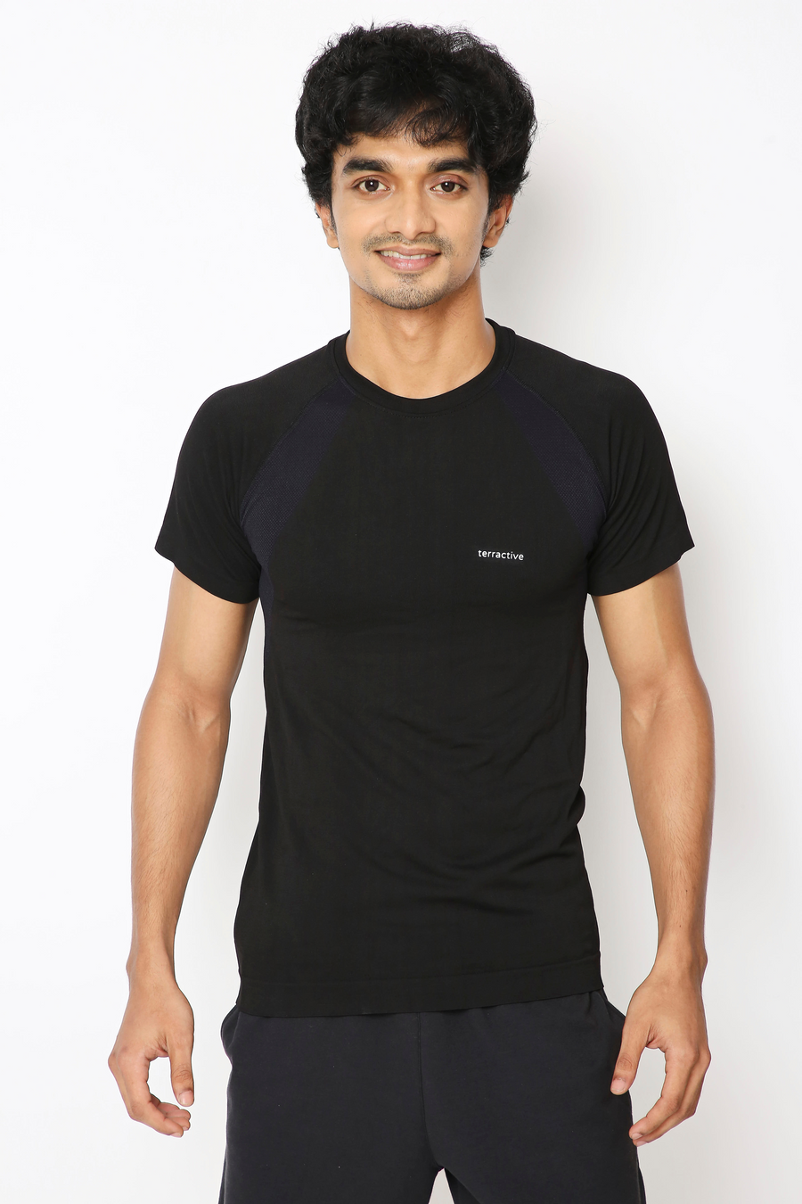 Seamless Performance Tee / Body-Fit