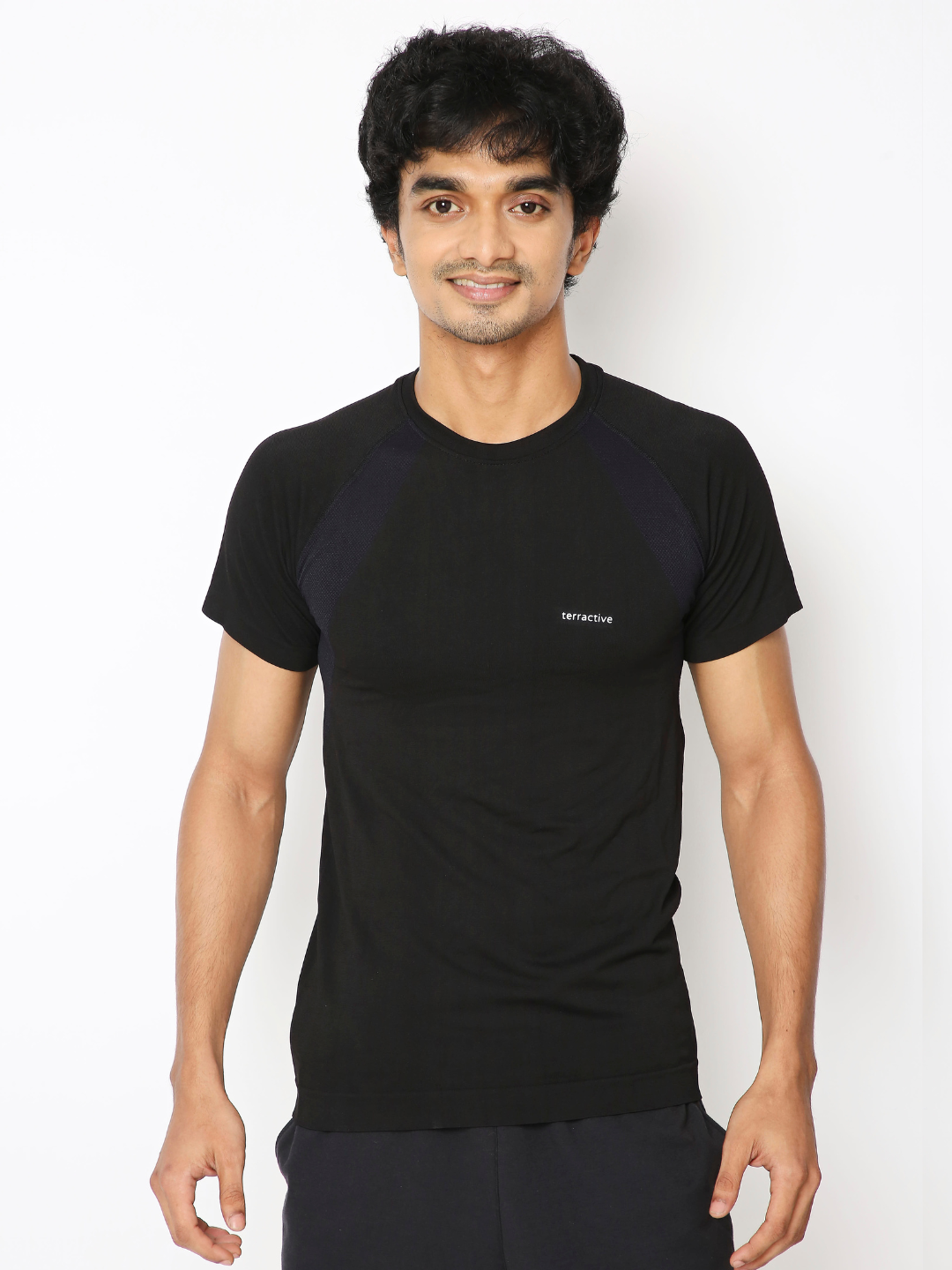 Seamless Performance Tee / Body-Fit