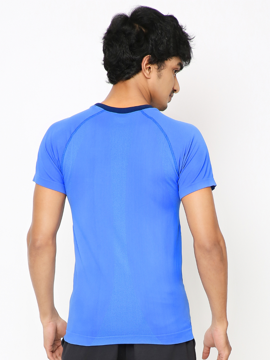 Seamless Performance Tee / Body-Fit