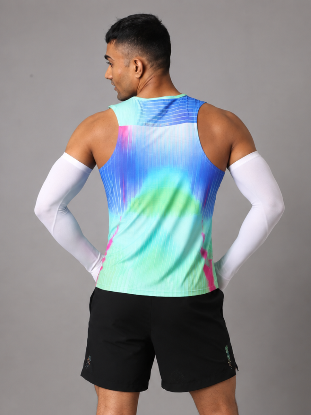 101 Gsm Oversized Tank + FREE UV Sleeve