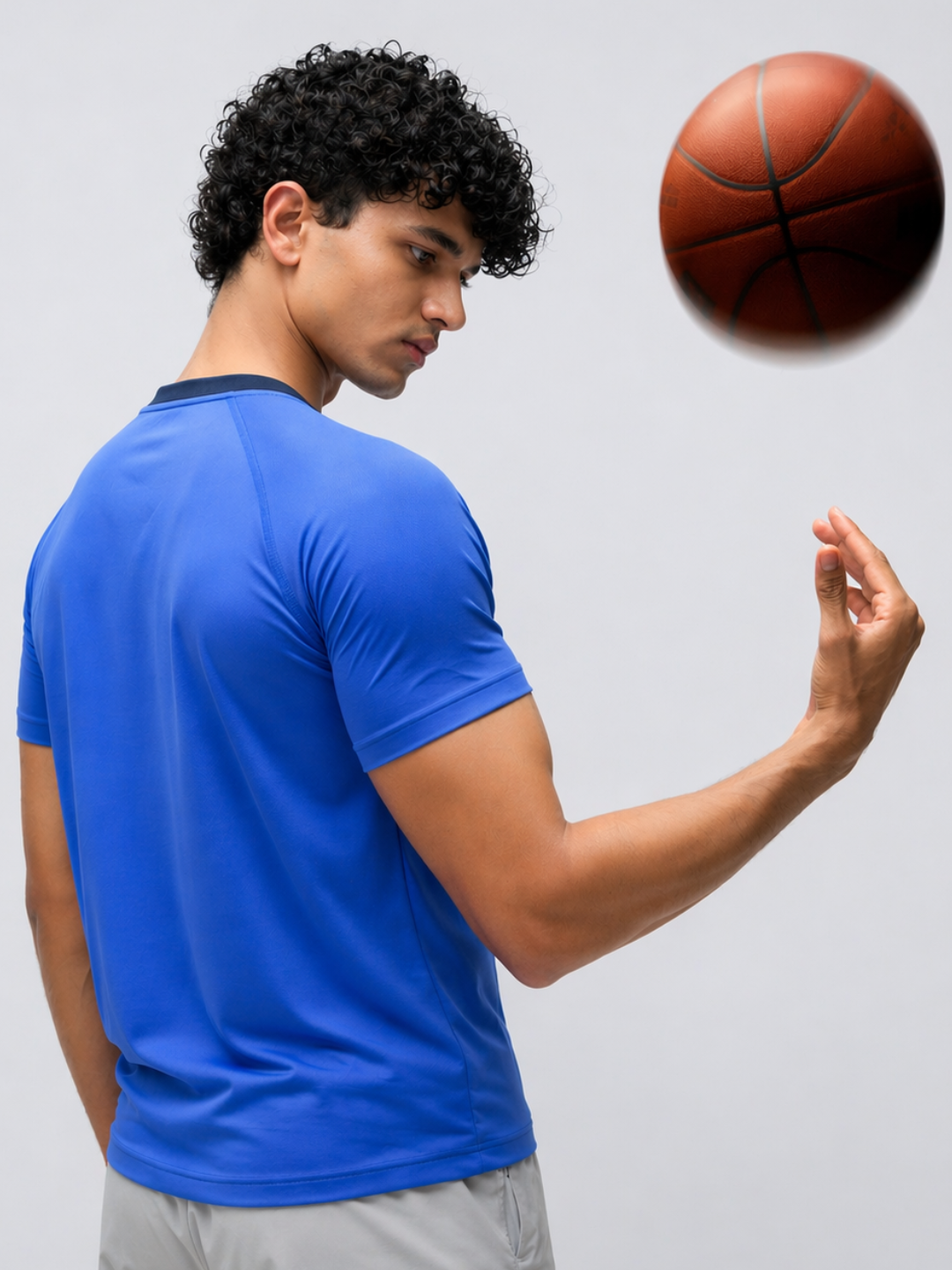 Seamless Performance Tee / Body-Fit